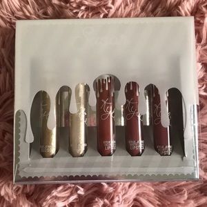 Sugar holiday lip kit by Kylie Cosmetics